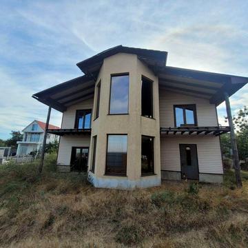 Нерубайское НАТИ дом под отделку в 1 линии. Живописное место.