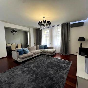 Шовковична вул., 32/34