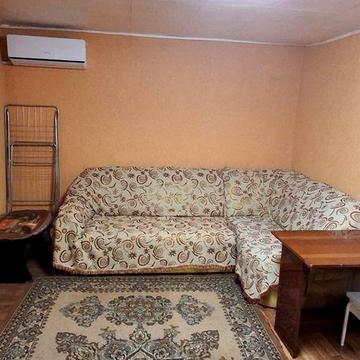 сдам хорошую 2х комн квартиру район ЖД вокзала ул Шмидта