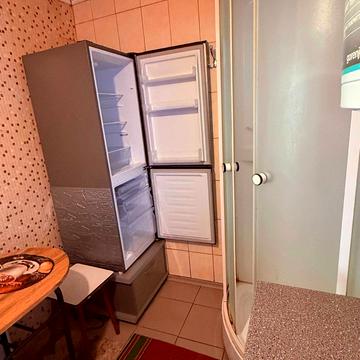 Лабораторна вул., 20