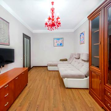Пилипа Орлика вул., 9