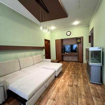 Просторная 2-к.кв. на Прохоровской, 49.8 м². 2-й этаж, газовое отоп.