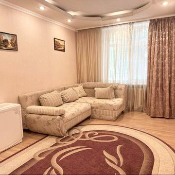 3-кімнатна сталінка з гаражем, вул. Миру