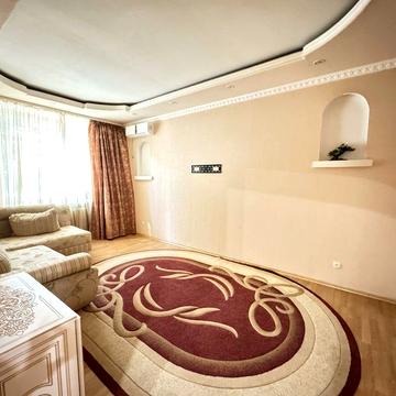 3-кімнатна сталінка з гаражем, вул. Миру