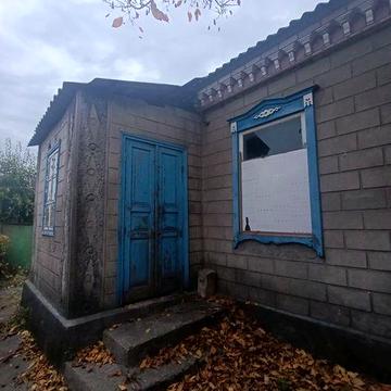 Продам будинок ,27 школа- Романково