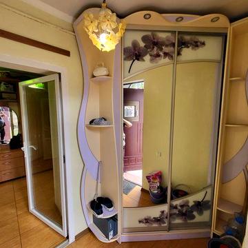 Продаеться двухэтажный дом, в г Никополь 148квм ,участок 6 соток