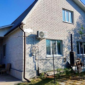 Продам дом пгт, Зидьки. Крепкий в отличном месте рядом г.Змиев