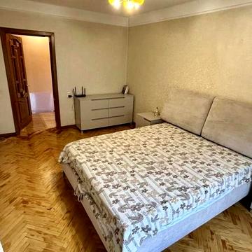 Березняківська вул., 24