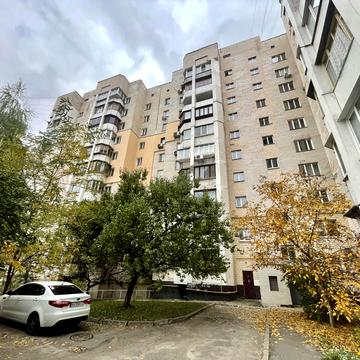 Василя Стуса вул., 9