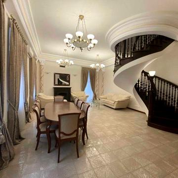 Оренда, вул. Михайлівська, 4 к. 180 м2, від господині, шикарна