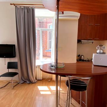 Михайлівська вул., 22-В