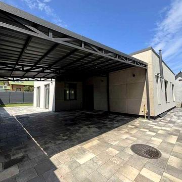 Одноповерховий будинок з стильним дизайнерським ремонтом