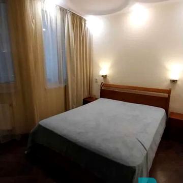 Вишгородська вул., 45А/2