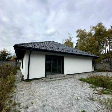 Одноповерховий будинок серед курортної природи Ворзеля