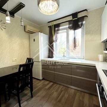 Сонячний мікрорайон вул., 11