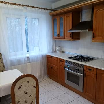 Білоруська вул., 30