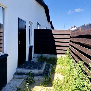 Продам квартиру з власним двориком біля Києва