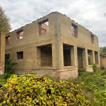 Будинок недобудований  в Полтаві