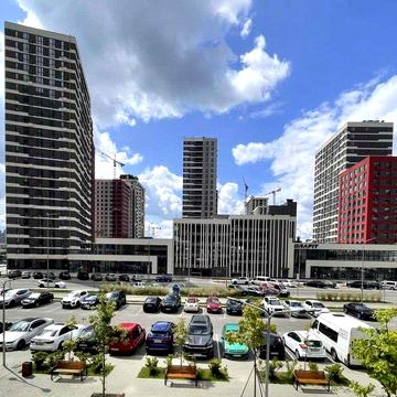 Продам 3к квартиру в ЖК Варшавський 3 ВИД у двір ЖК Варшавський 3