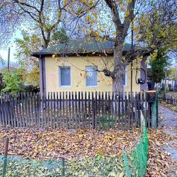 Подам будинок біля  Лукаса по проїзду Приозерний.