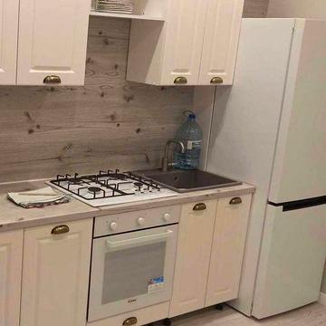 аренда 1 к квартиры на Небесной сотни, Таирова 2й этаж