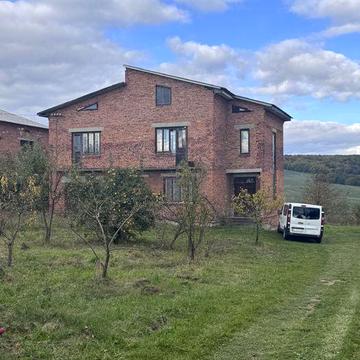 Продається будинок біля м.Нового Роздолу, с.Горішнє