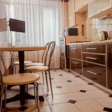 Аренда 3-к квартира 65м2 район 5-5, ул.Кропивницкого.