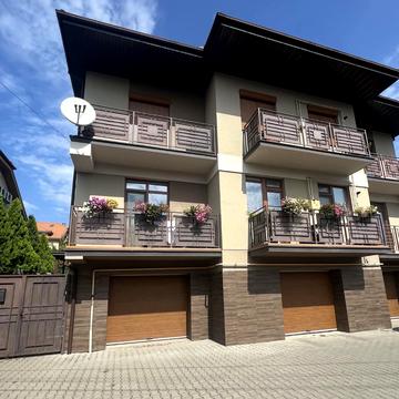 Котловинна вул., 7