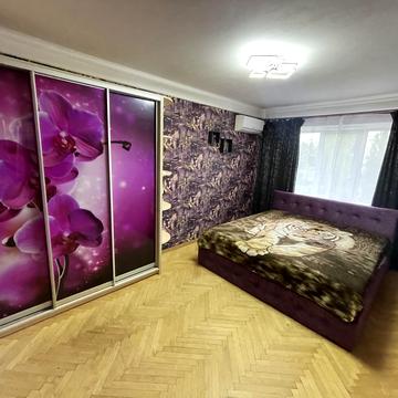 Івана Миколайчука вул. (Серафимовича), 13-А