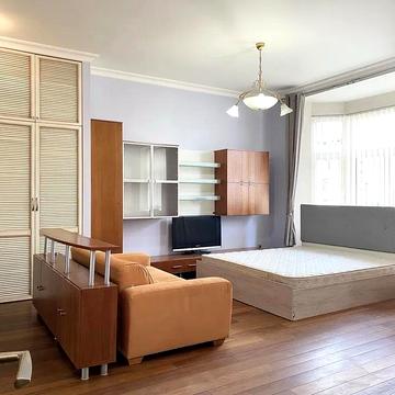 Лютеранська вул., 4