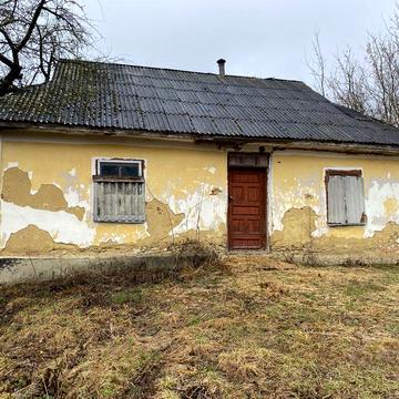 Хата цегляна с. Марківці з земельною ділянкою