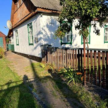 Будинок в селі Ушомир