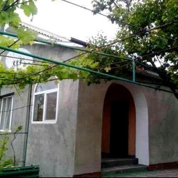 Продам 2 будинки