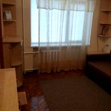 Тетянинська вул. (Леваневського), 4