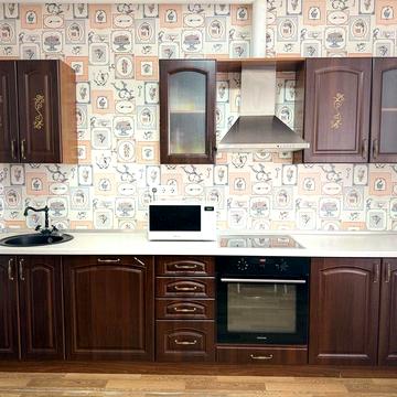 Здається 1-кімнатна квартира в довгострокову оренду.