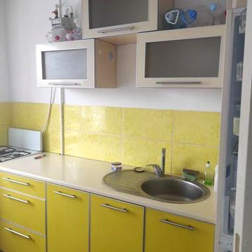 Продам 1 ком кв М.Жукова 10 кирпич