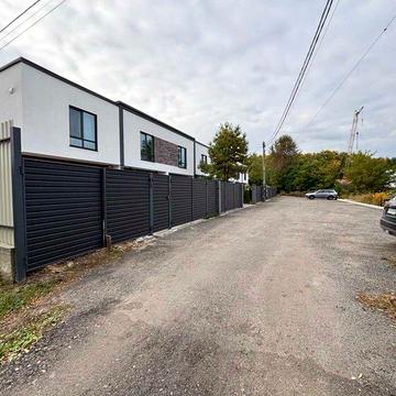 Продам таунхаус 90 м2,  є зона блокування, р-н "Сади", Бровари.