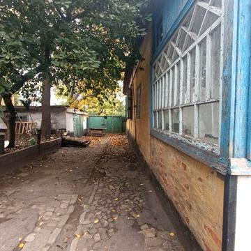 Продам 1/2 будинку,із заїздом для авто,по вулиці Кіма