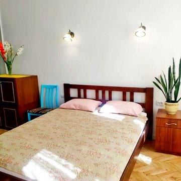 2кімн квартира  в самому центрі пішохідній зоні