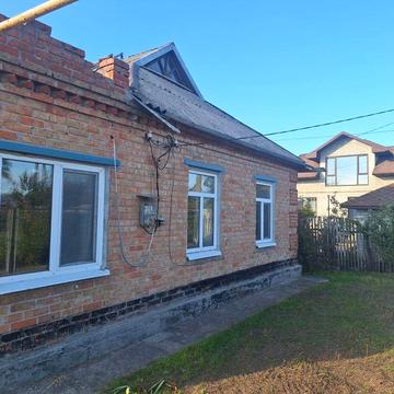 Продам будинок в центрі с.Хащове