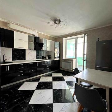 Продам 3 к.кв., Центр, ул. Залесская, 5, метро Госпром ЖК Залесская, 5