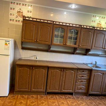 Здаю частину будинку (окрему) в Хотові