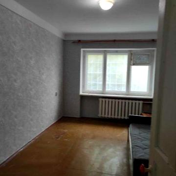 Квартира 2-х кімнатна  в центрі Канева