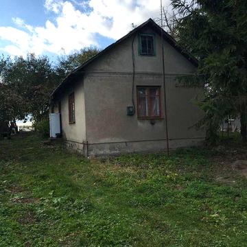 Будинок цегляний в центрі села