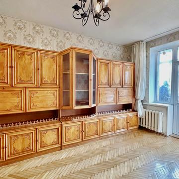 Лабораторна вул., 37/33