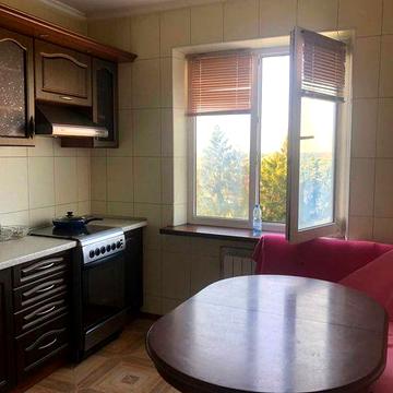 Прод  кв 3р 63м Заводская 18 Катюжанка Вышгор р-н, Киевс-я обл 35000уе