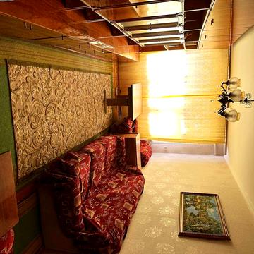 Продам двокімнатну квартиру в центрі смт. Білогір’я