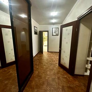 Героїв Харкова просп. (Московський), 128а