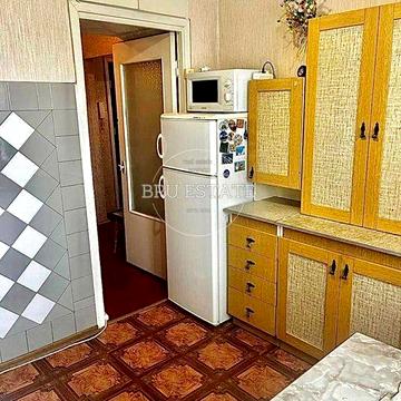 Продаж 3 к квартири Троєщина середній поверх    Є Відновлення