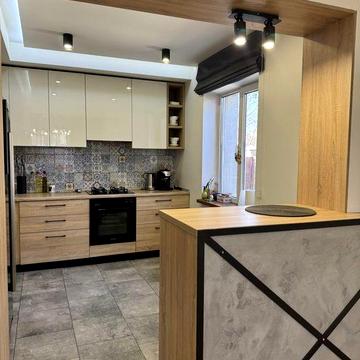 Продається будинок з ремонтом